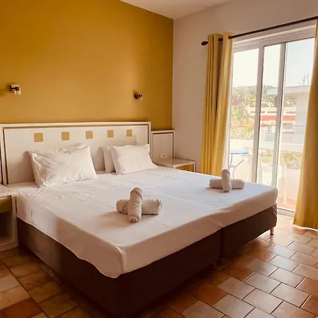 Maistrali & Restaurant * Καλαβάρδα