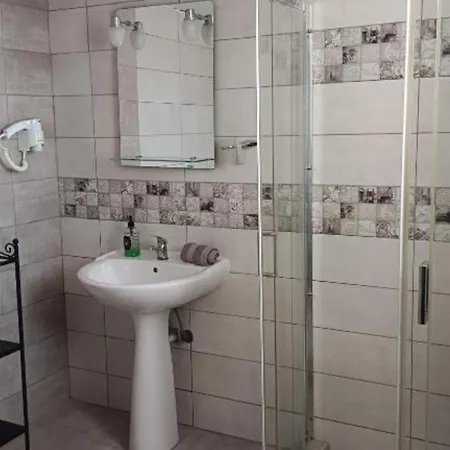 Maistrali & Restaurant * Καλαβάρδα