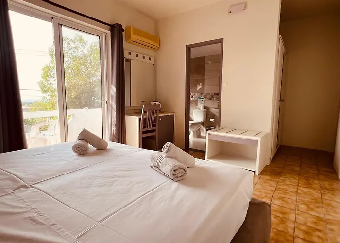 Maistrali & Restaurant فندق