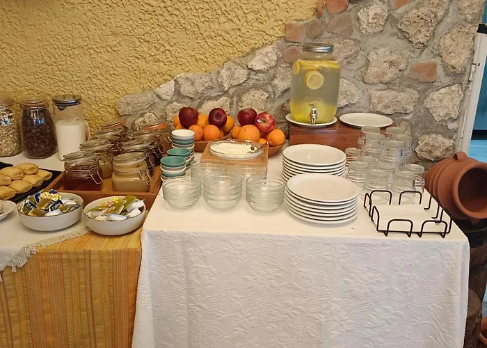 Maistrali & Restaurant فندق