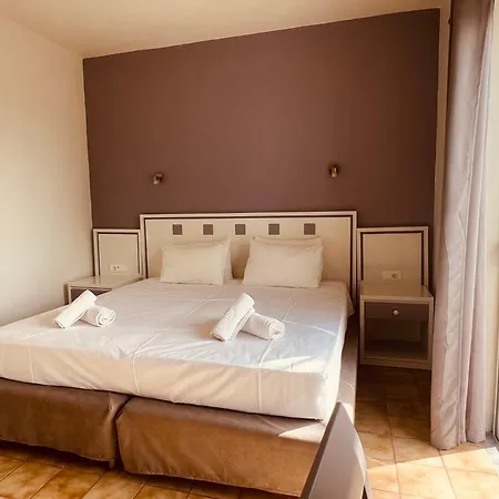 מלון Maistrali & Restaurant Kalavárda